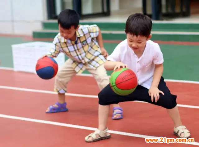 河南洛陽正大國際香港偉才幼兒園上演了一場萌版奧運(yùn)會