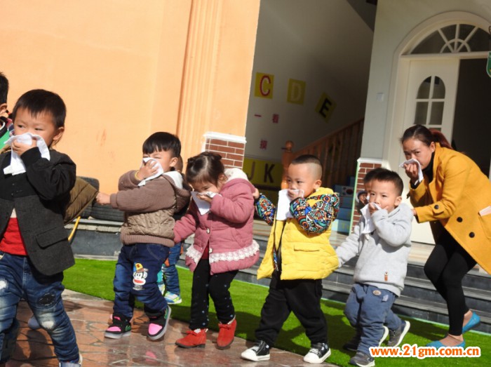 貴州松桃鴻合偉才幼兒園消防演習(xí)活動(dòng)