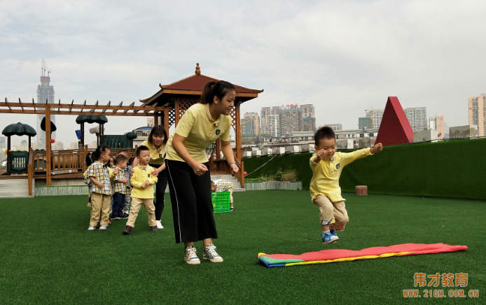 提高幼兒園體育活動的科學(xué)性 ——偉才教育開展“體育活動的策劃和組織”培訓(xùn)