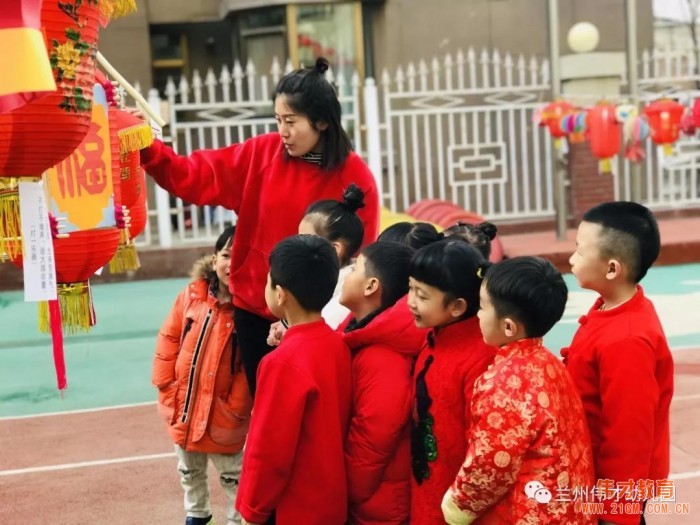 甘肅蘭州格蘭綠都偉才幼兒園：正月十五花燈展 大家齊樂(lè)慶元宵