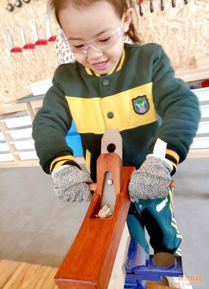 廣西南寧賓陽偉才幼兒園：木工坊初體驗