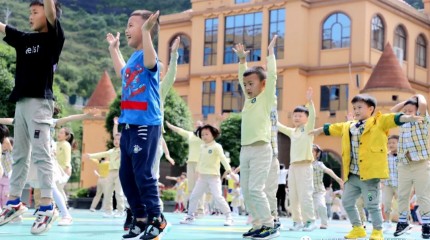 貴州松桃鴻合偉才幼兒園：復學記