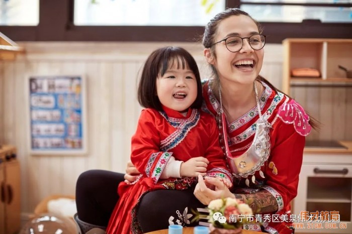 “壯鄉(xiāng)歌圩節(jié)，五彩三月三”——廣西南寧美泉偉才幼兒園