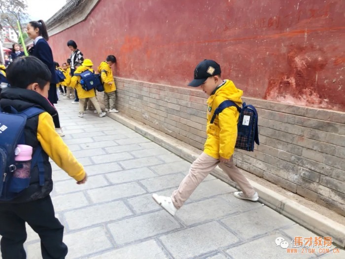 測(cè)量古巷，甘肅天水佳水岸偉才幼兒園社會(huì)實(shí)踐活動(dòng)