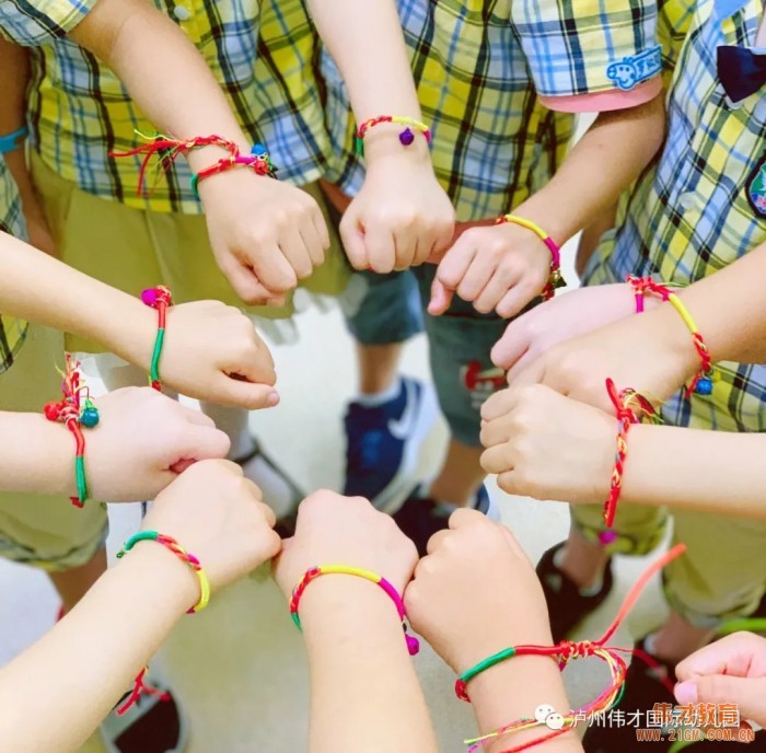 粽葉飄香迎端午，傳統(tǒng)文化潤童心——四川瀘州偉才幼兒園