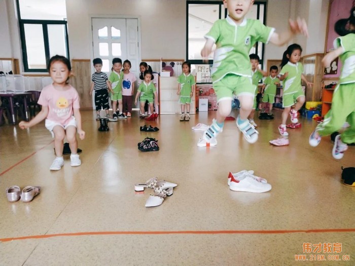 偉才課程丨鞋子噠噠響——浙江慈溪清水灣偉才幼兒園